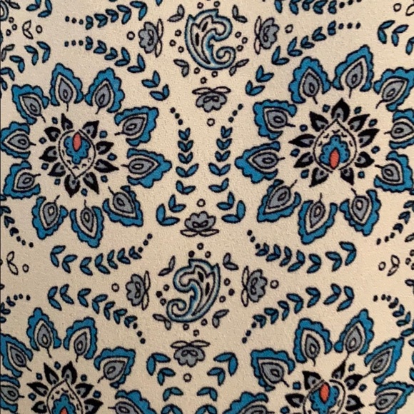 Ann Taylor Loft print blouse EUC - Picture 3 of 7